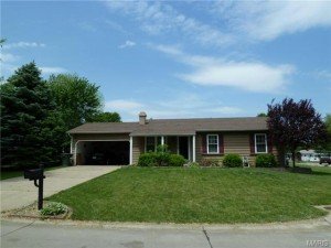 7 Sunny View Ct., St Peters, MO 63376