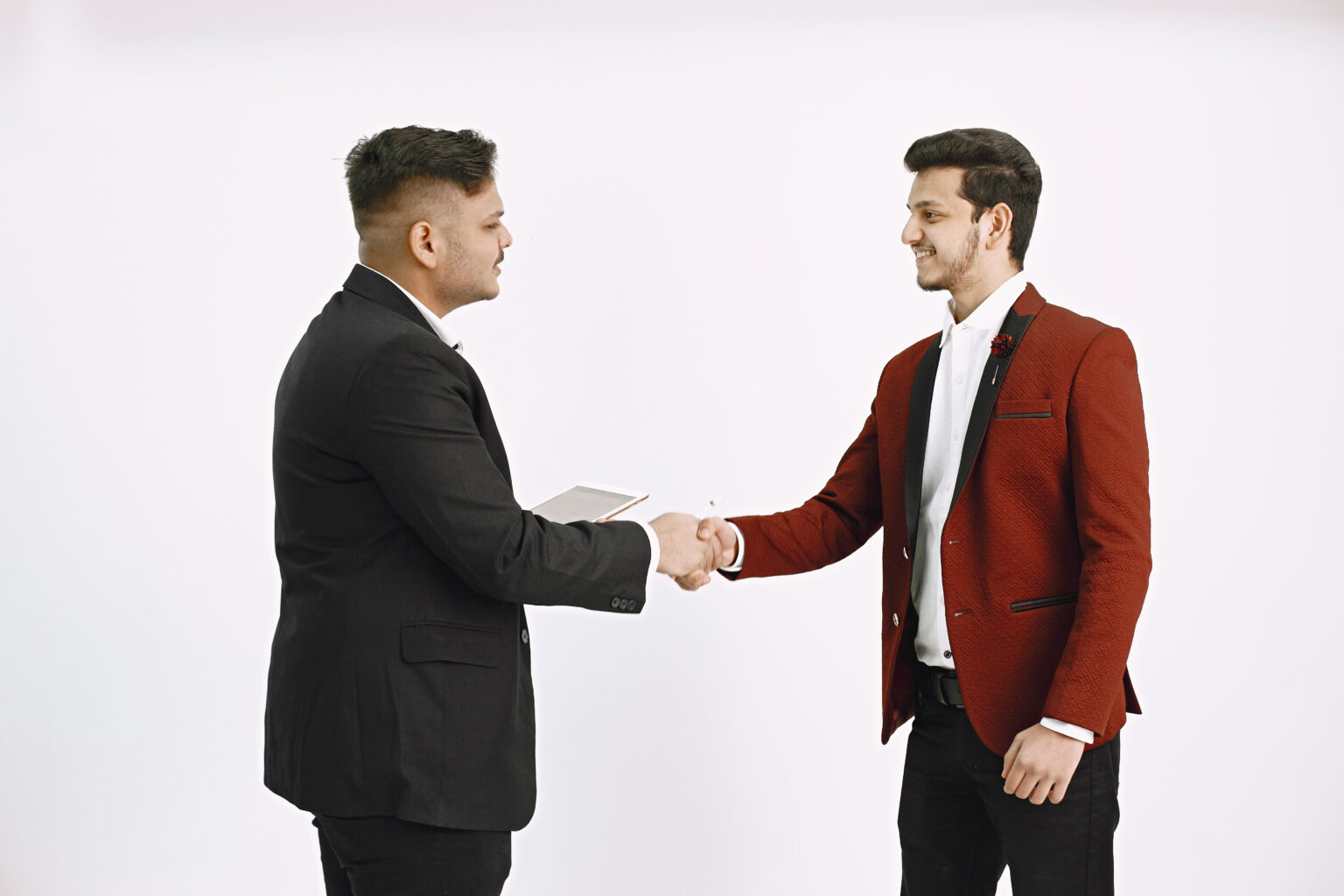 Reaping the Rewards: The Benefits of Hiring a Local Real Estate Agent ...